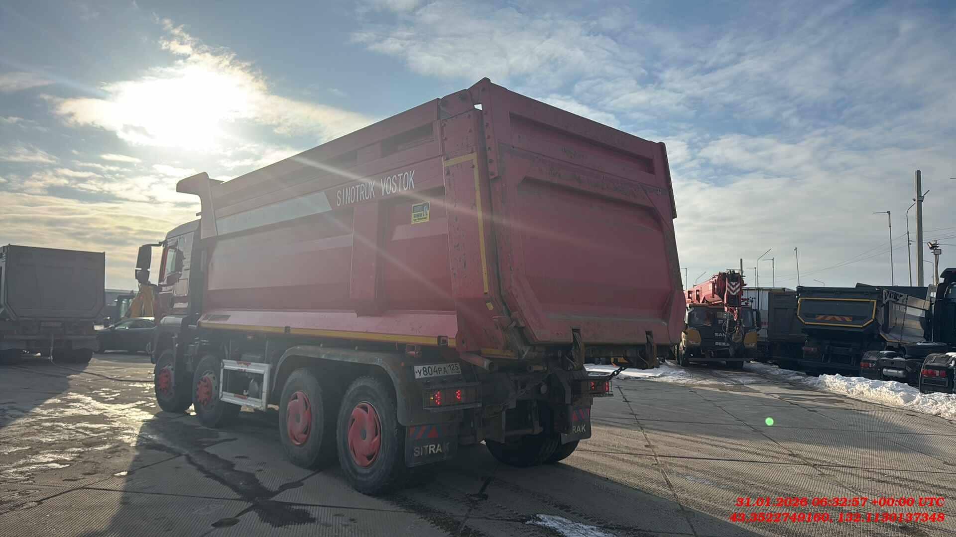 Sitrak ZZ3316V306ME,  285 370 км, 2022 года в лизинг