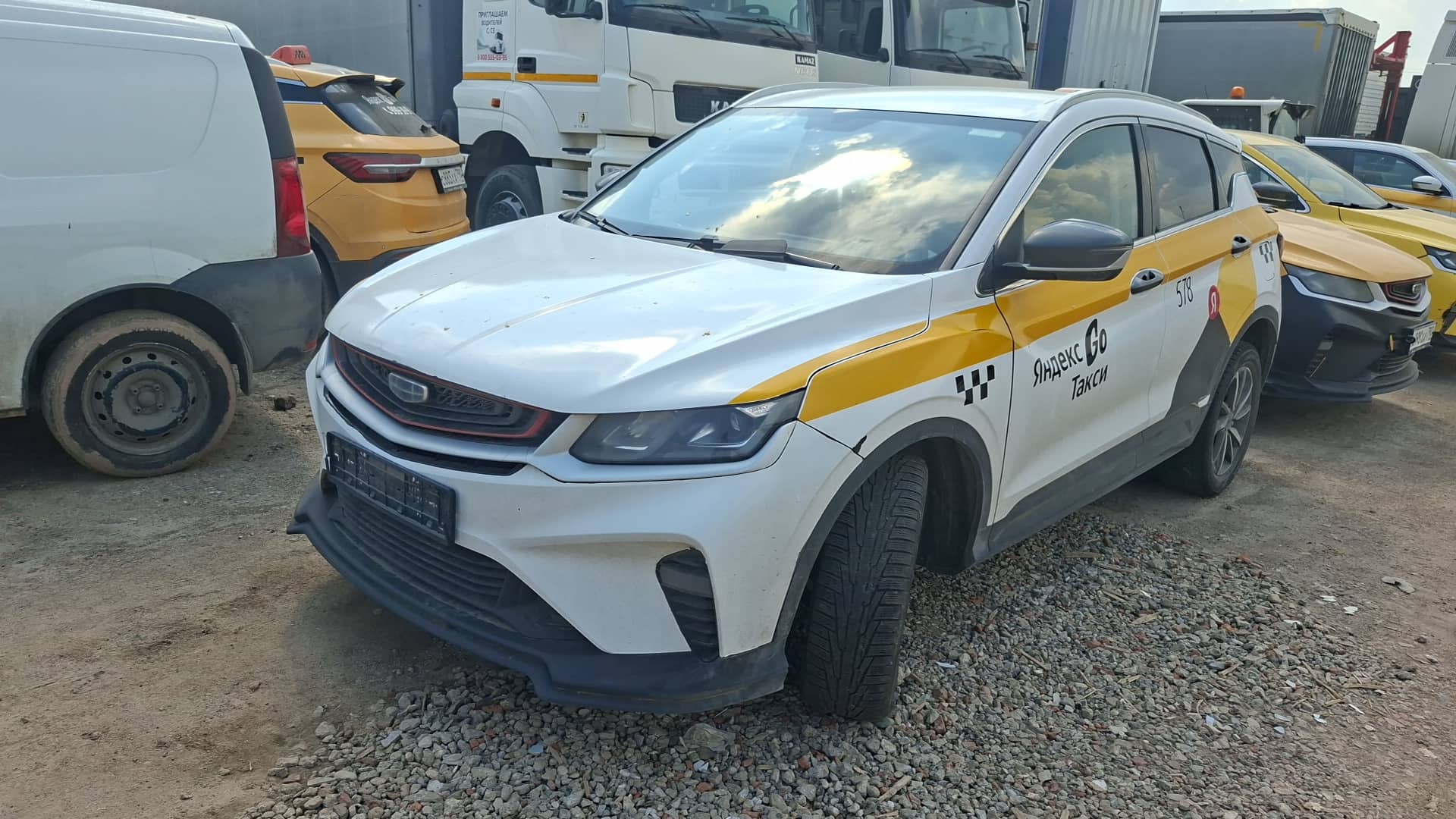 Geely Coolray,  157 479 км, 2023 года в лизинг