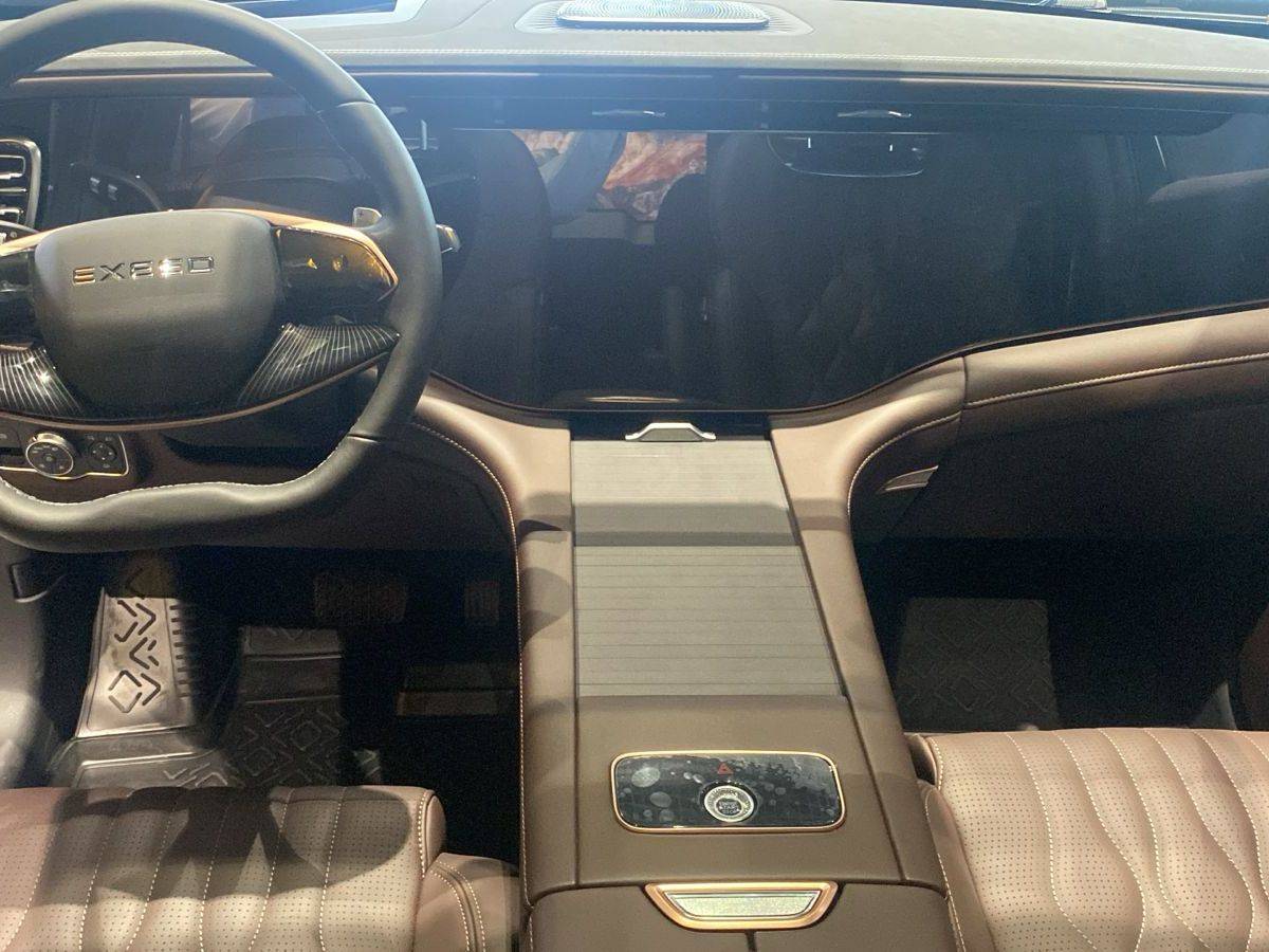 EXEED VX President 7 мест 2.0T 8AT 4WD