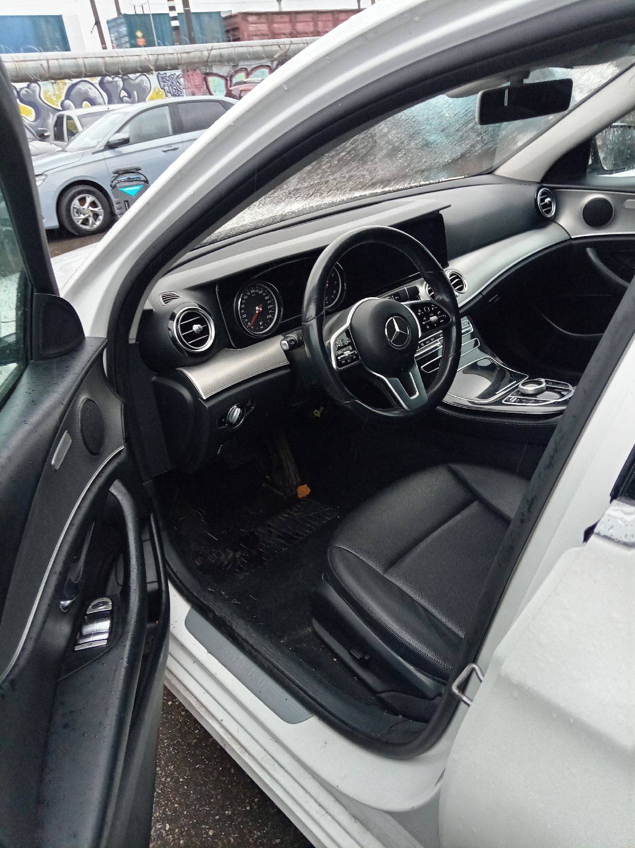 Mercedes-Benz E седан,  240 000 км, 2018 года