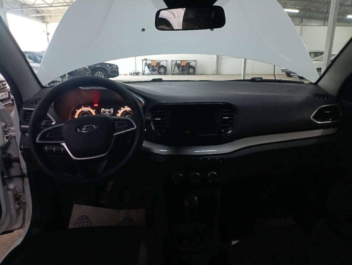 Lada Vesta седан,  170 000 км, 2023 года в лизинг