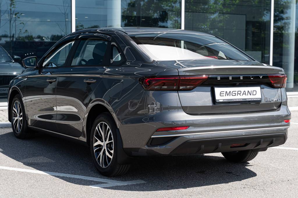 Geely Emgrand Luxury 1.5 AT