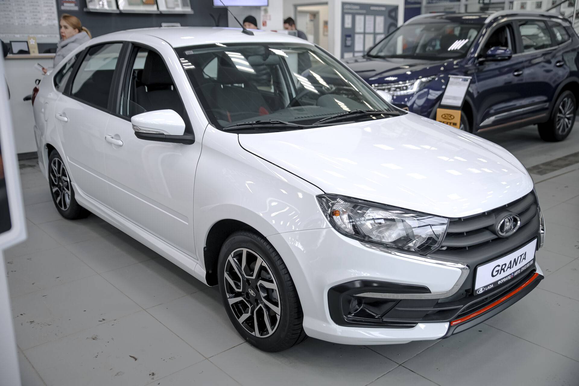 Lada Granta Sportline седан Comfort 24 1.6 106hp 5MT