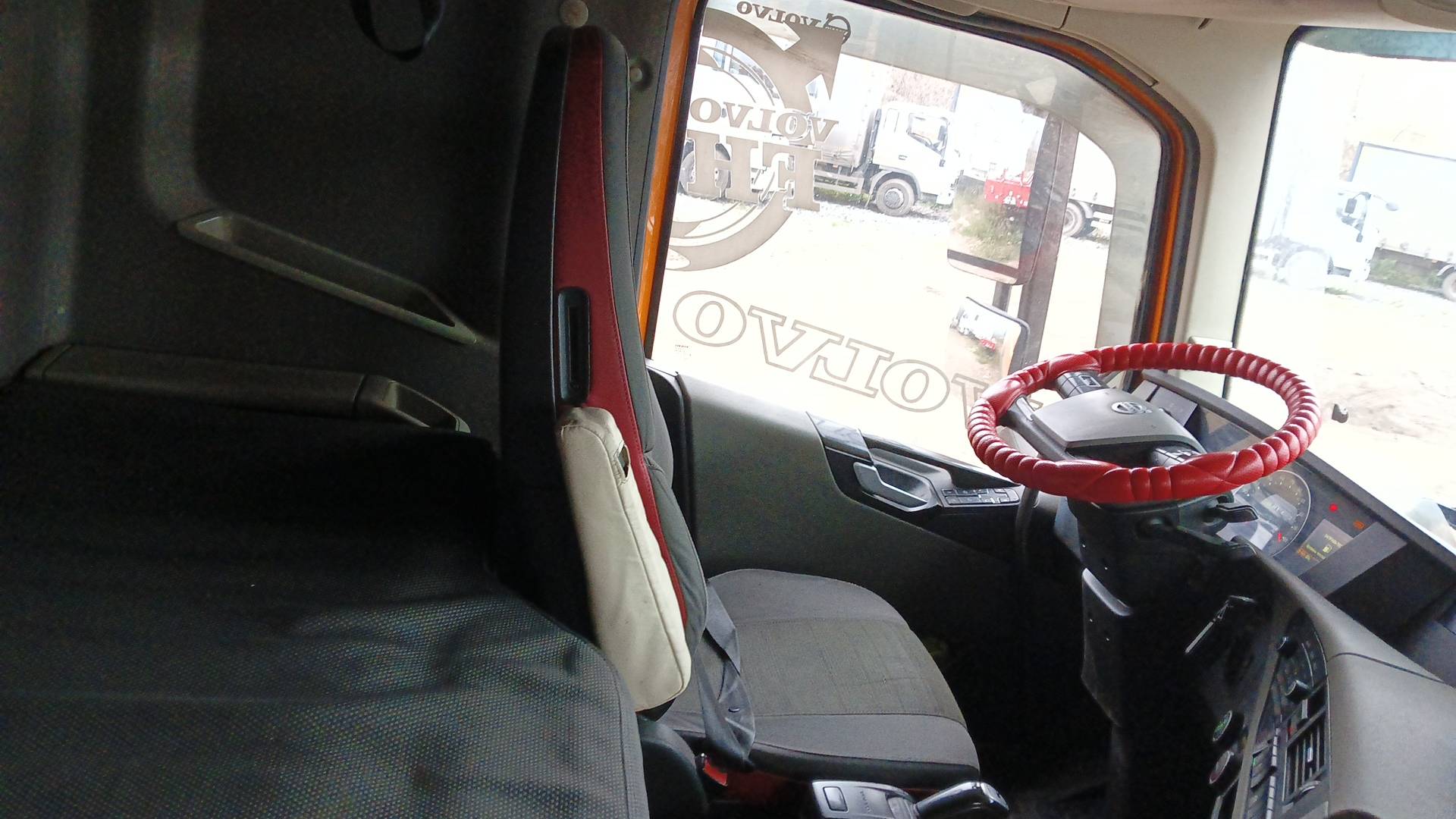 Volvo FH 420 4x2 (FH Globetrotter),  1 377 582 км, 2016 года в лизинг