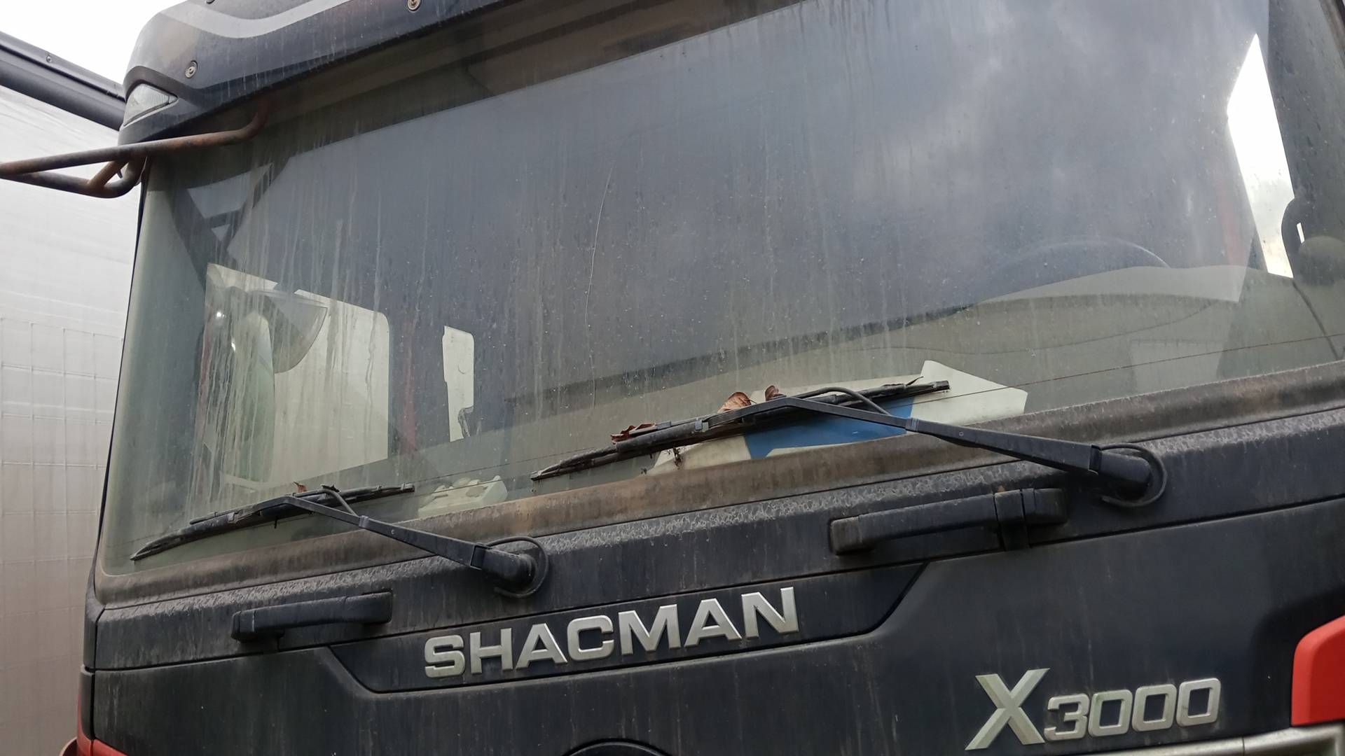 Shacman SX33186V366,  200 000 км, 2023 года