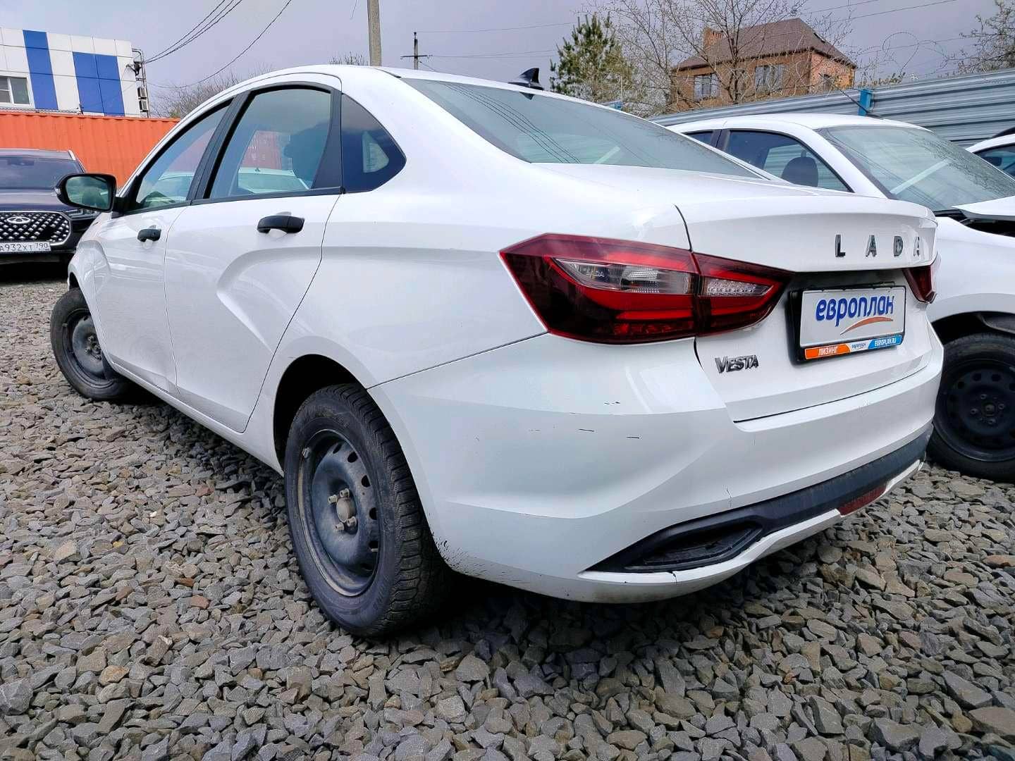 Lada Vesta седан,  60 000 км, 2023 года в лизинг