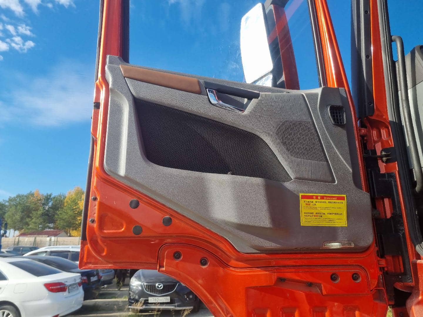Shacman SX32586V385,  45 061 км, 2024 года в лизинг