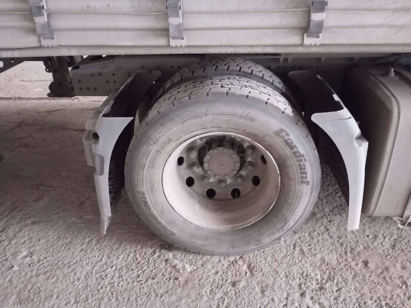 Shacman SX4188YY381,  349 568 км, 2023 года в лизинг