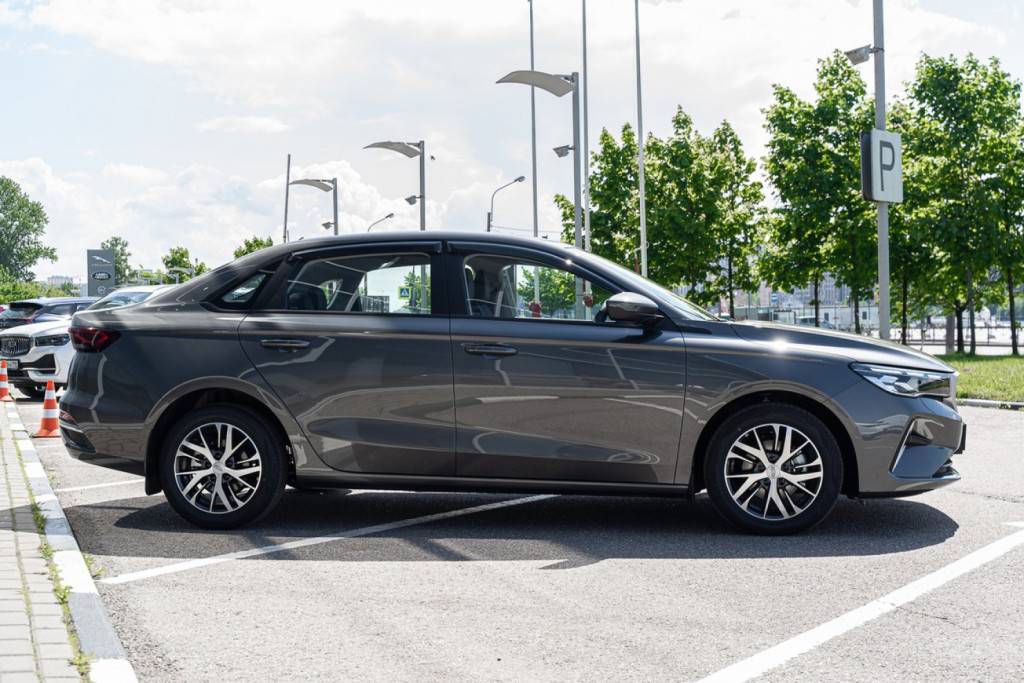 Geely Emgrand Luxury 1.5 AT