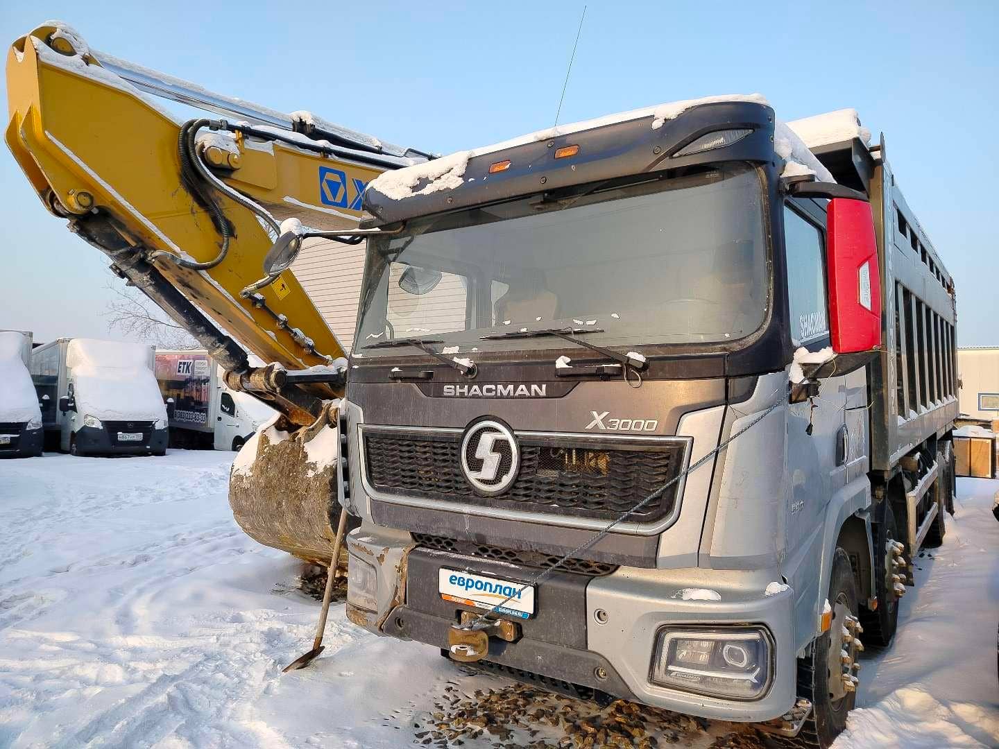 Shacman SX331863366 (скальный кузов)