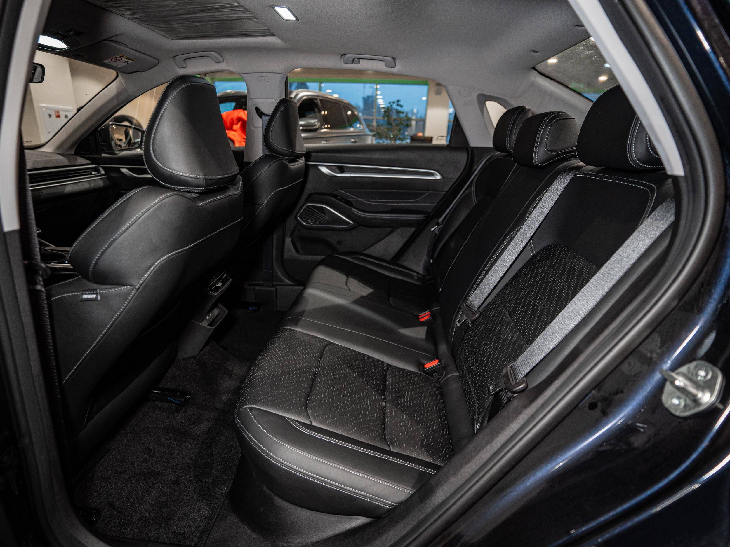 Geely Emgrand Luxury 1.5 AT