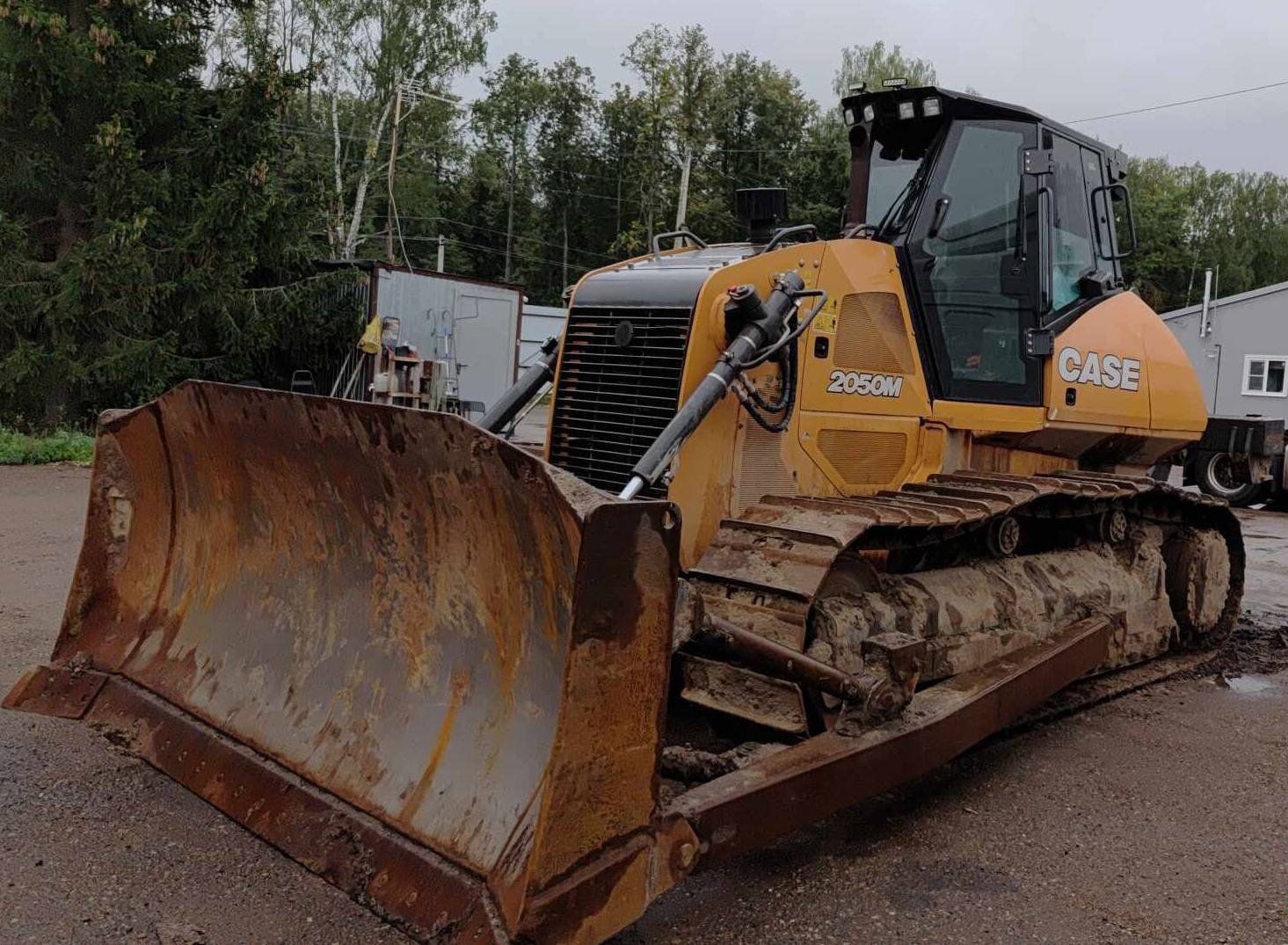 CASE 2050M XLT
