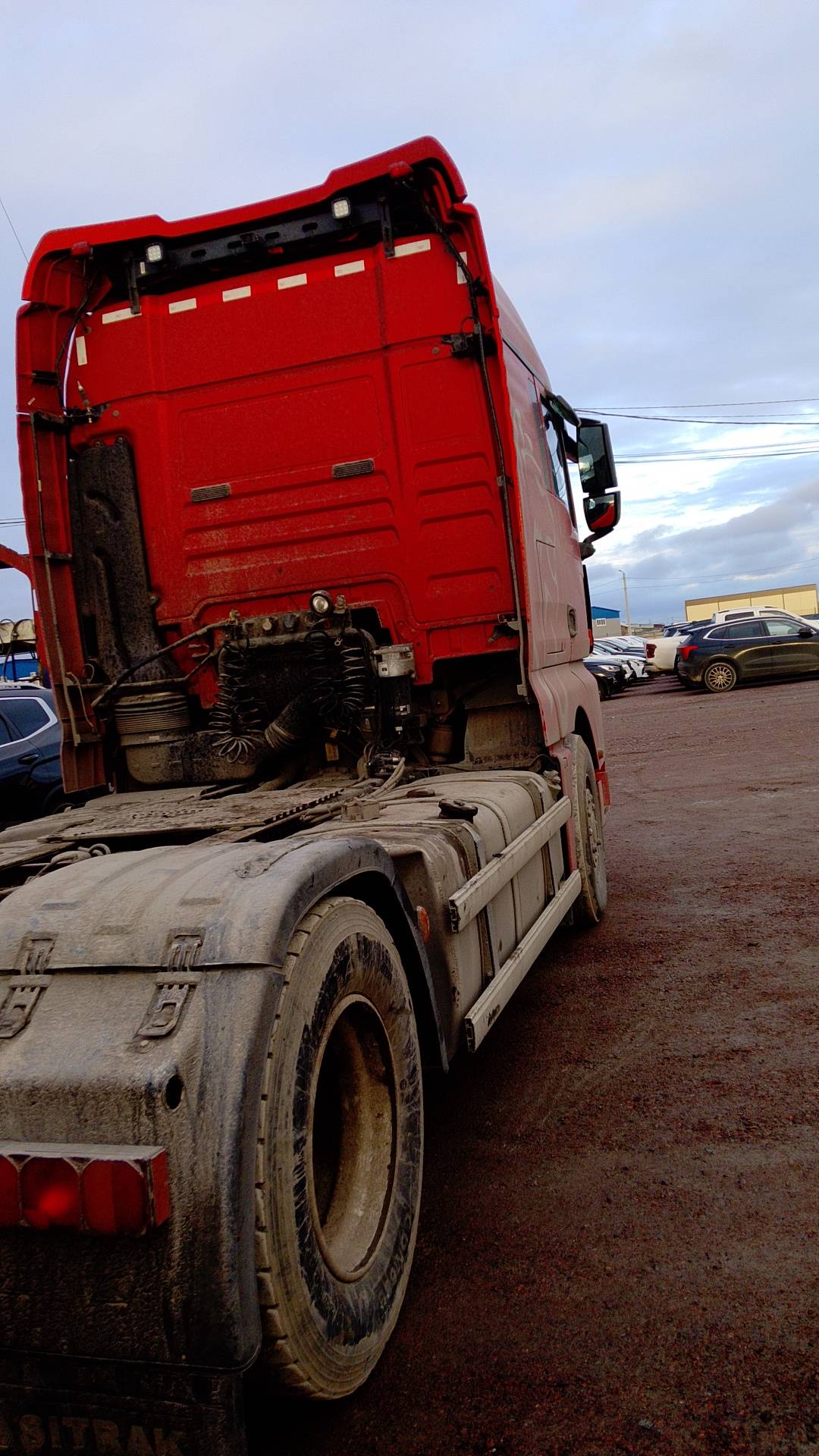 Sitrak C7H MAX ZZ4186V391HE,  242 122 км, 2023 года в лизинг