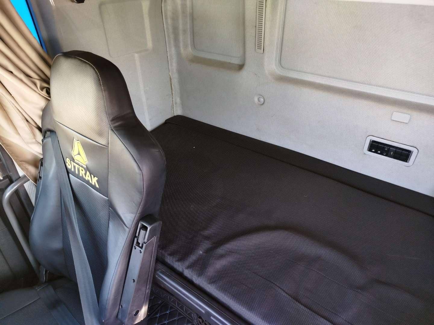 Sitrak С7Н 6×4 ZZ4256V364HE,  204 813 км, 2022 года в лизинг