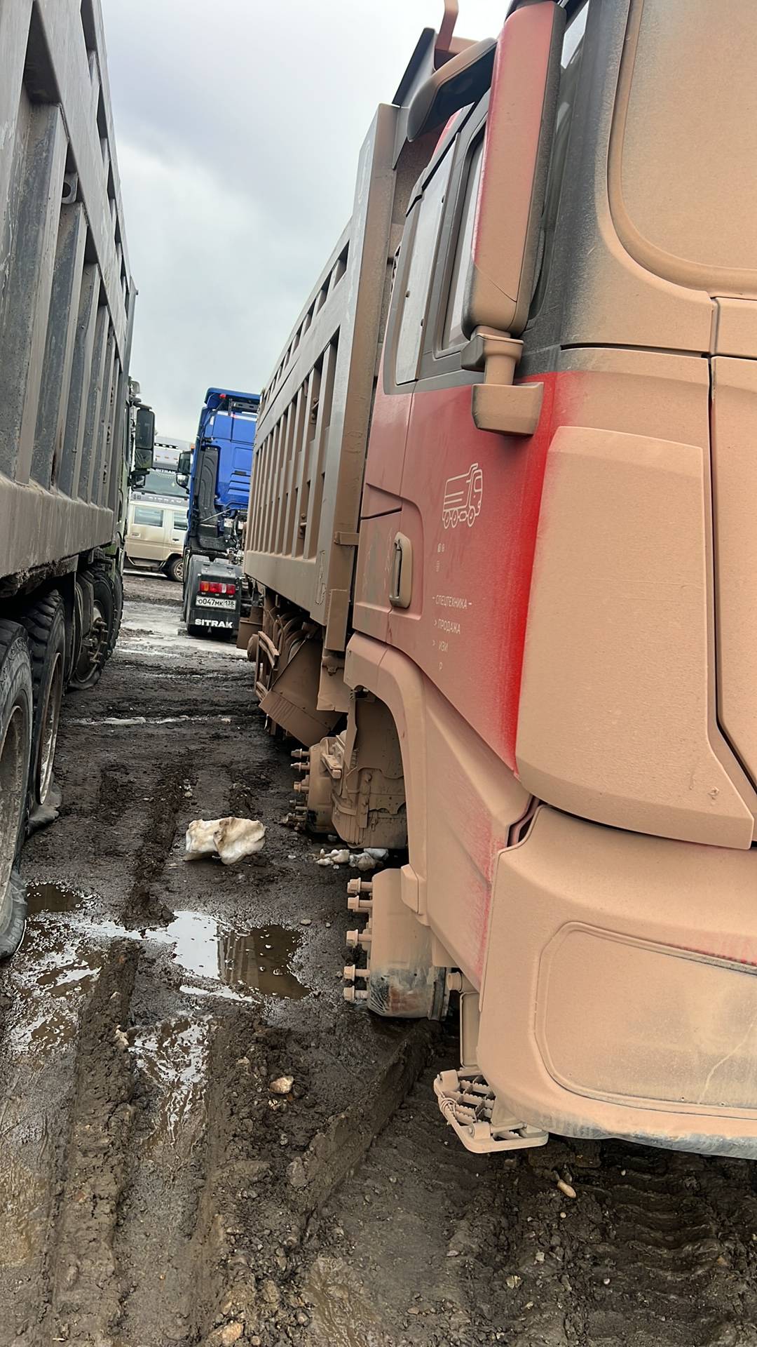 Shacman SX33186W366C,  100 000 км, 2022 года