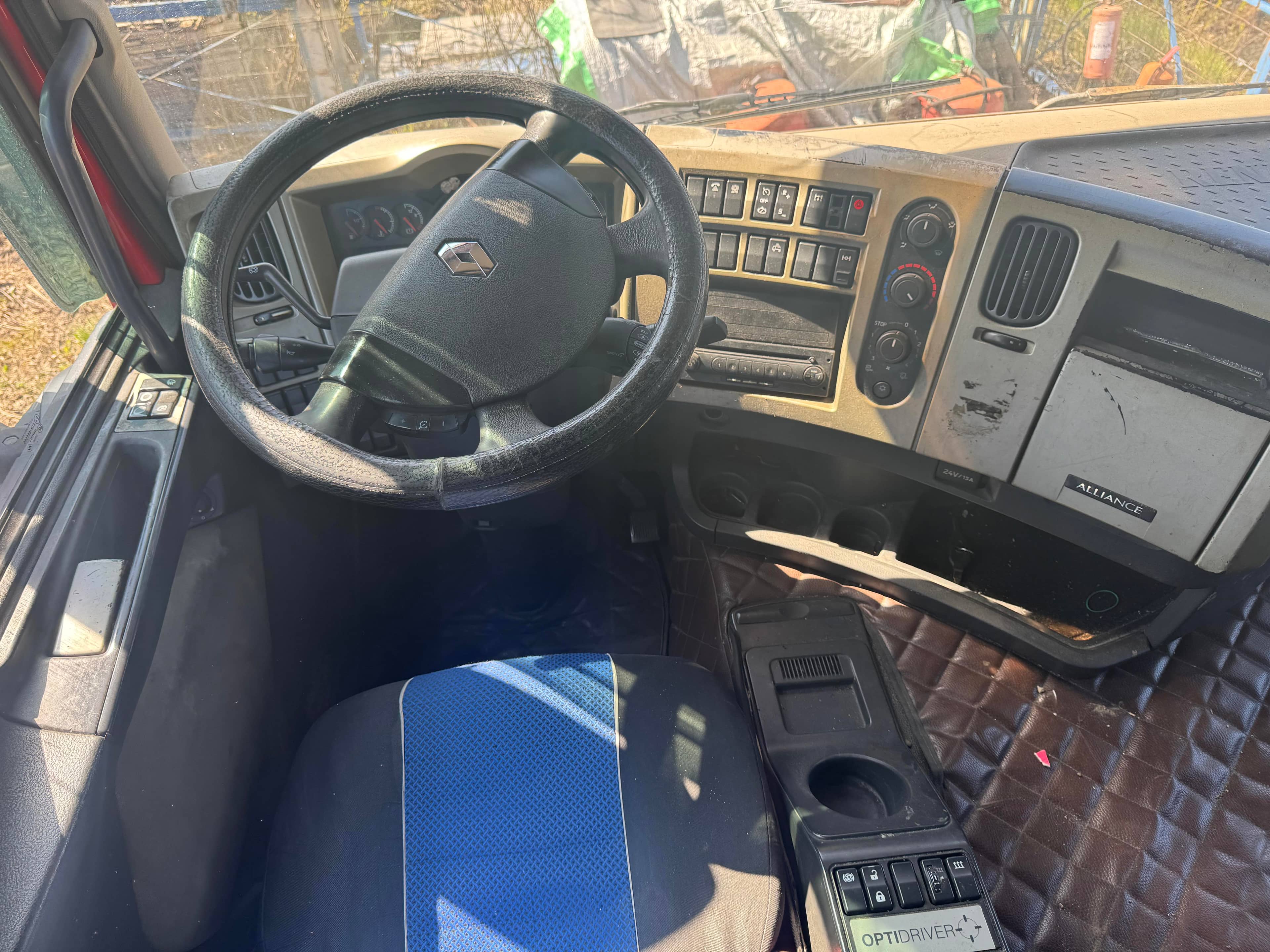 Renault Premium 6X4 430 ,  1 550 000 км, 2013 года в лизинг
