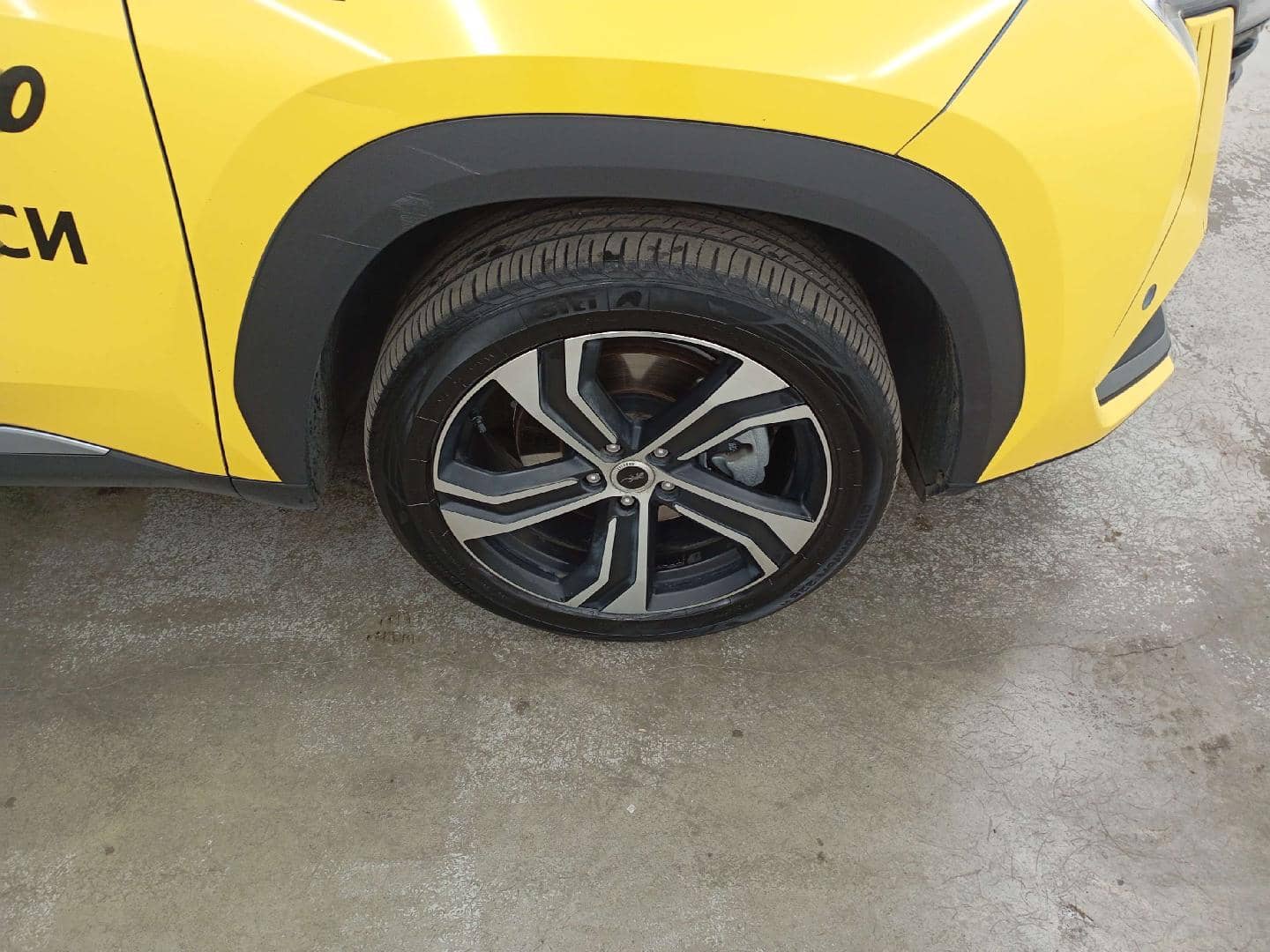 Geely Atlas,  139 974 км, 2024 года в лизинг