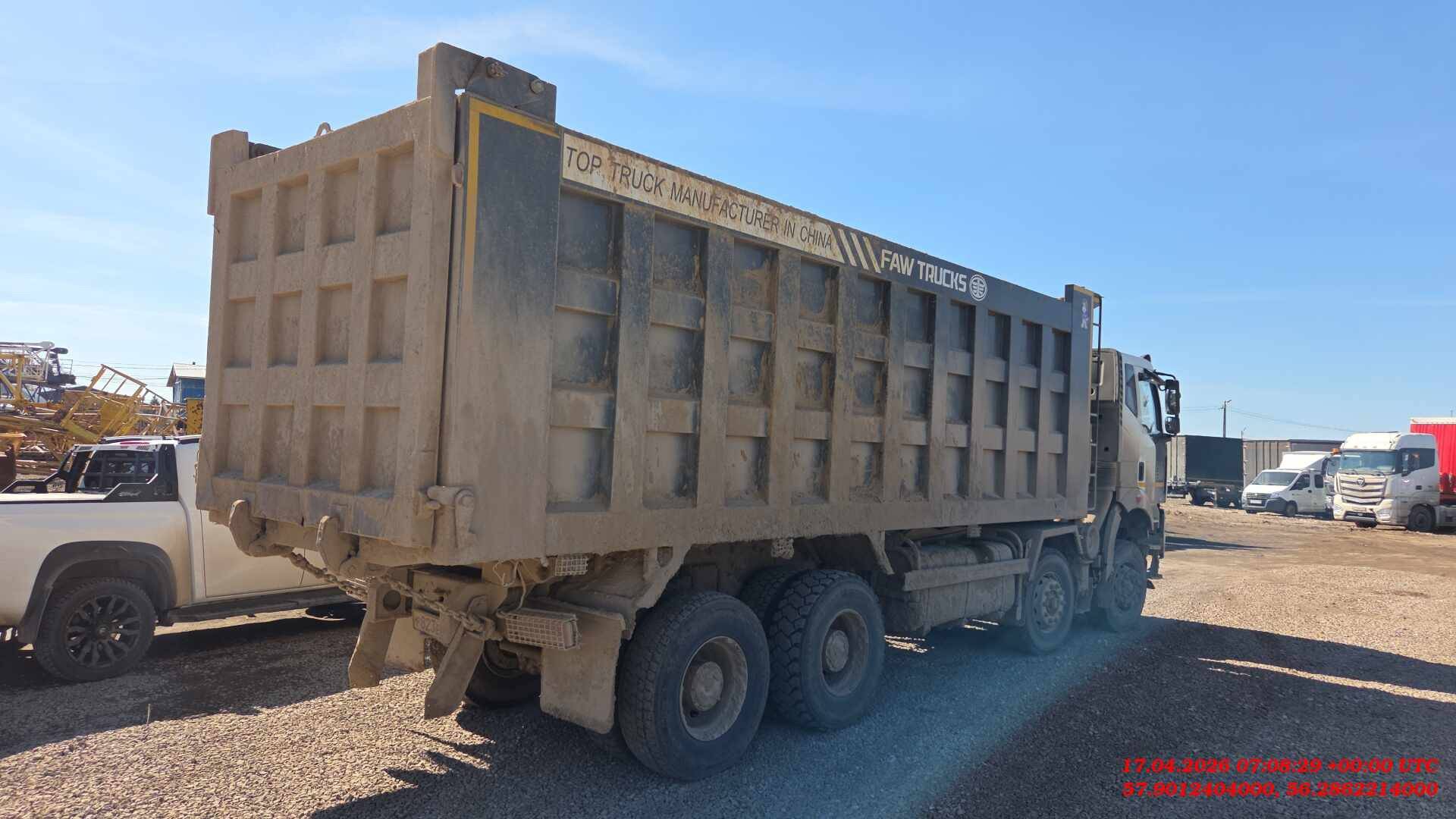 FAW CA3310P66K24T4E5 8х4,  275 565 км, 2023 года в лизинг