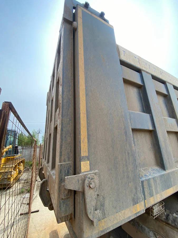 FAW CA3310P66K24T4E5 8х4,  116 804 км, 2021 года в лизинг