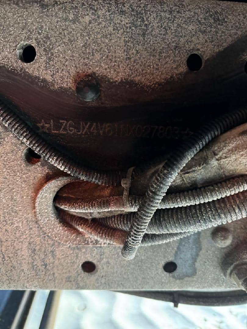 Shacman SX33186V366,  140 764 км, 2022 года в лизинг