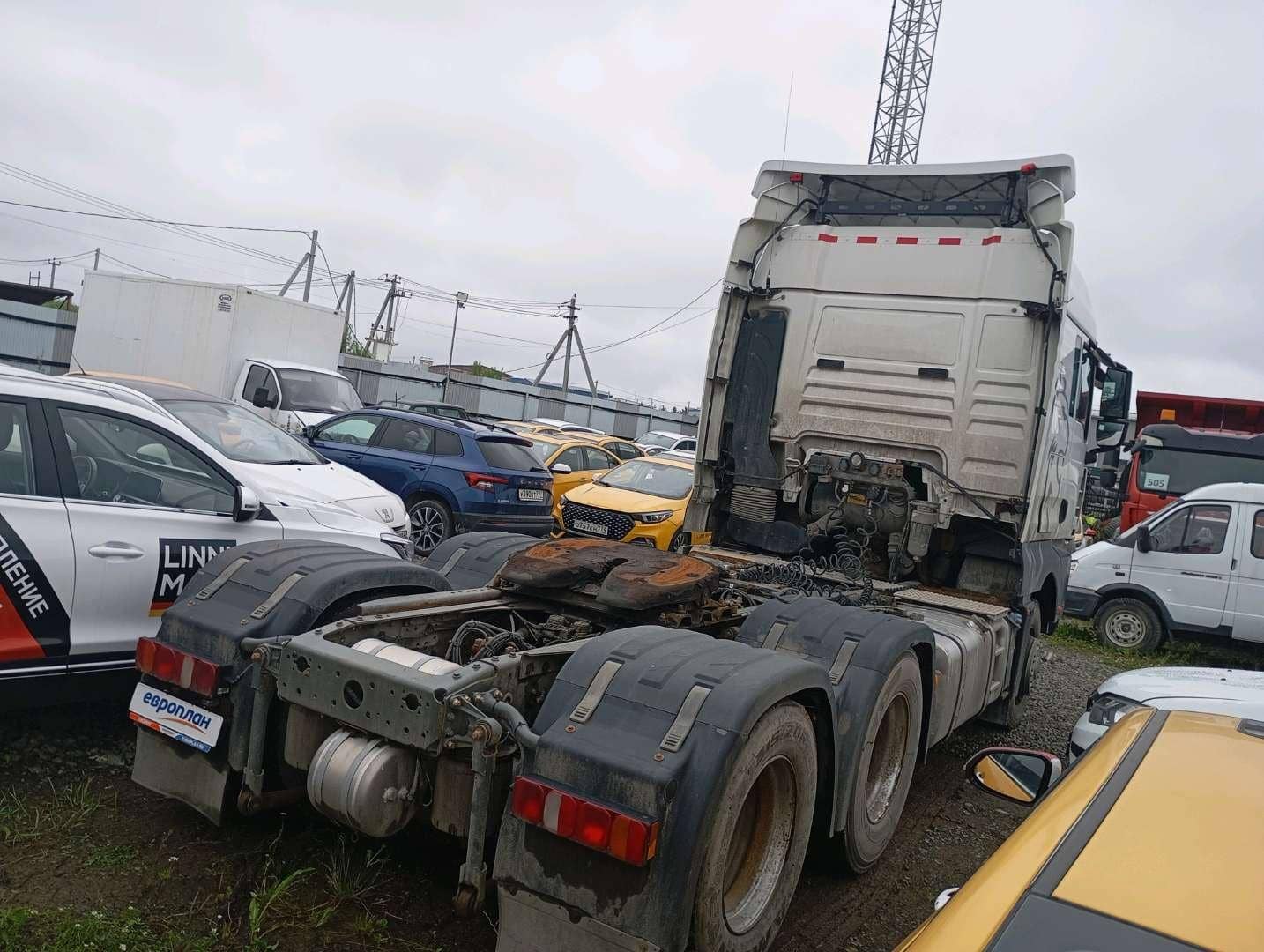Sitrak С7Н 6×4 ZZ4256V364HE,  242 396 км, 2023 года в лизинг