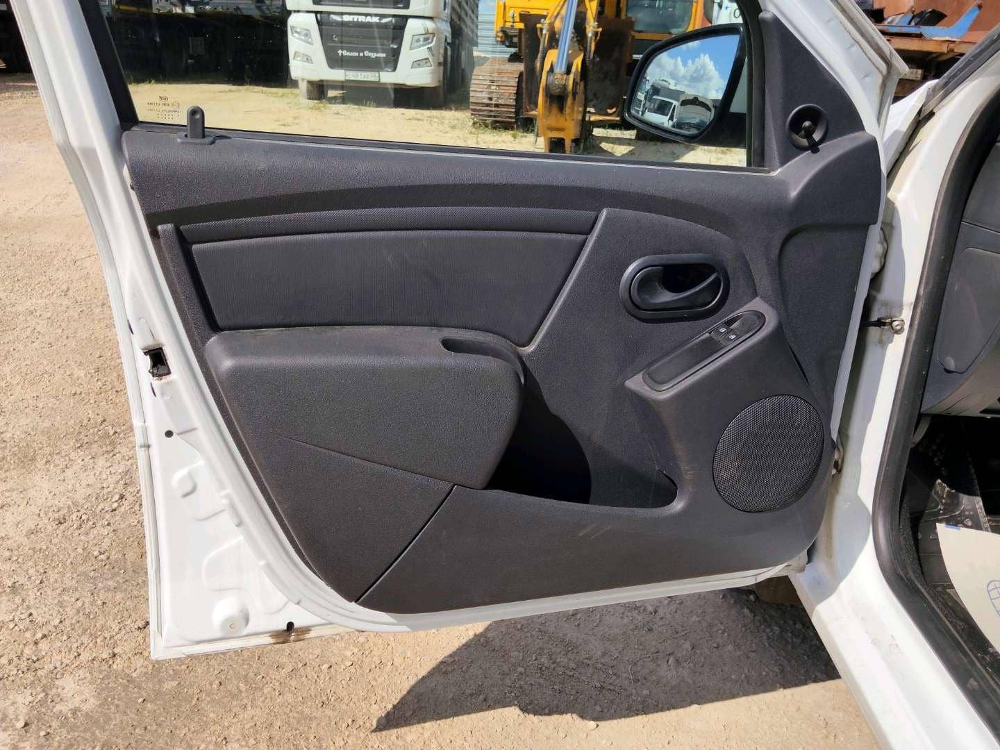Lada Largus фургон,  27 912 км, 2024 года в лизинг