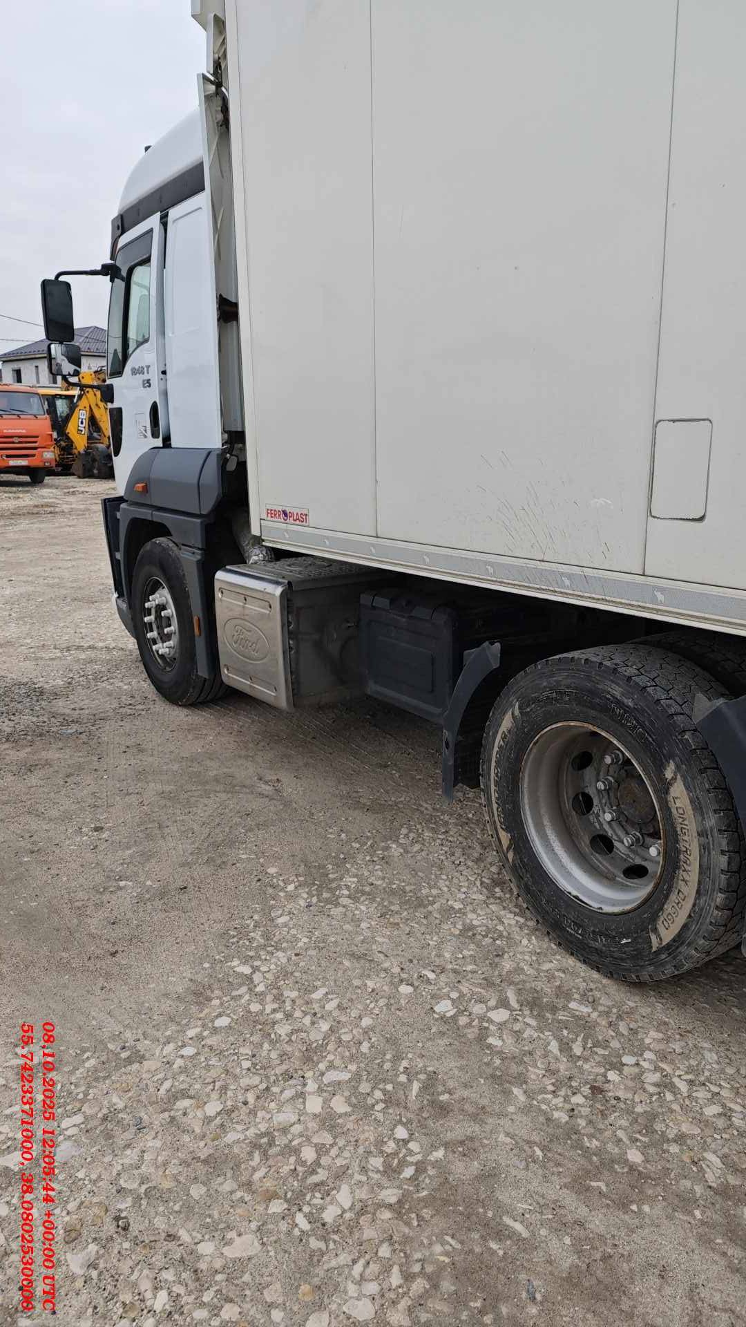 Ford CARGO 1848Т 4x2,  850 403 км, 2018 года в лизинг