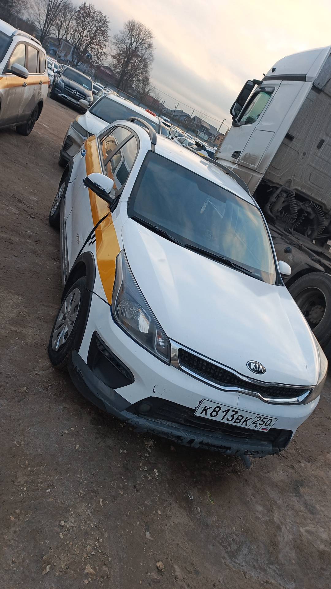 KIA Rio X-Line,  328 000 км, 2019 года