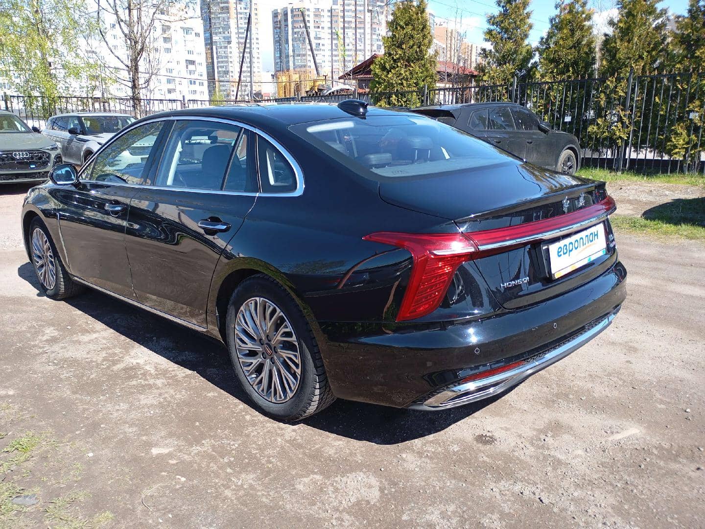 Hongqi H5,  67 519 км, 2024 года в лизинг