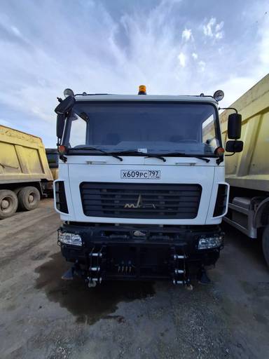 МАЗ 534025-585-013