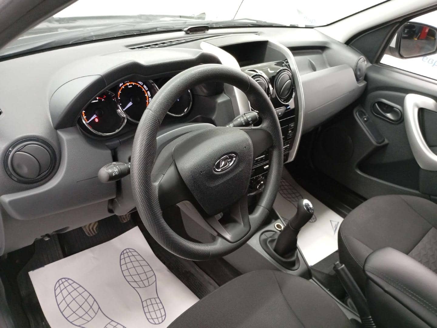 Lada Largus универсал,  17 423 км, 2025 года в лизинг