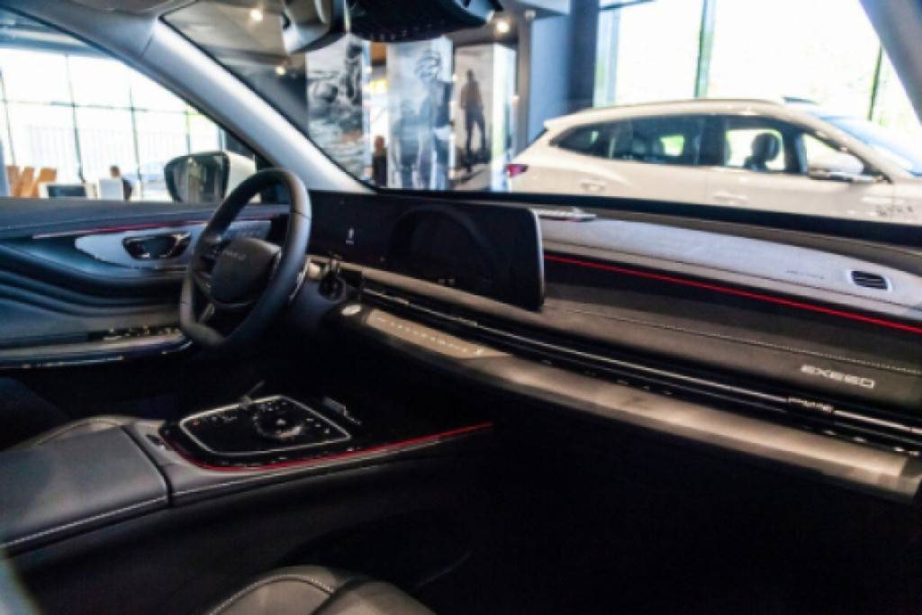 EXEED LX Premium 1.6T 7DCT AWD