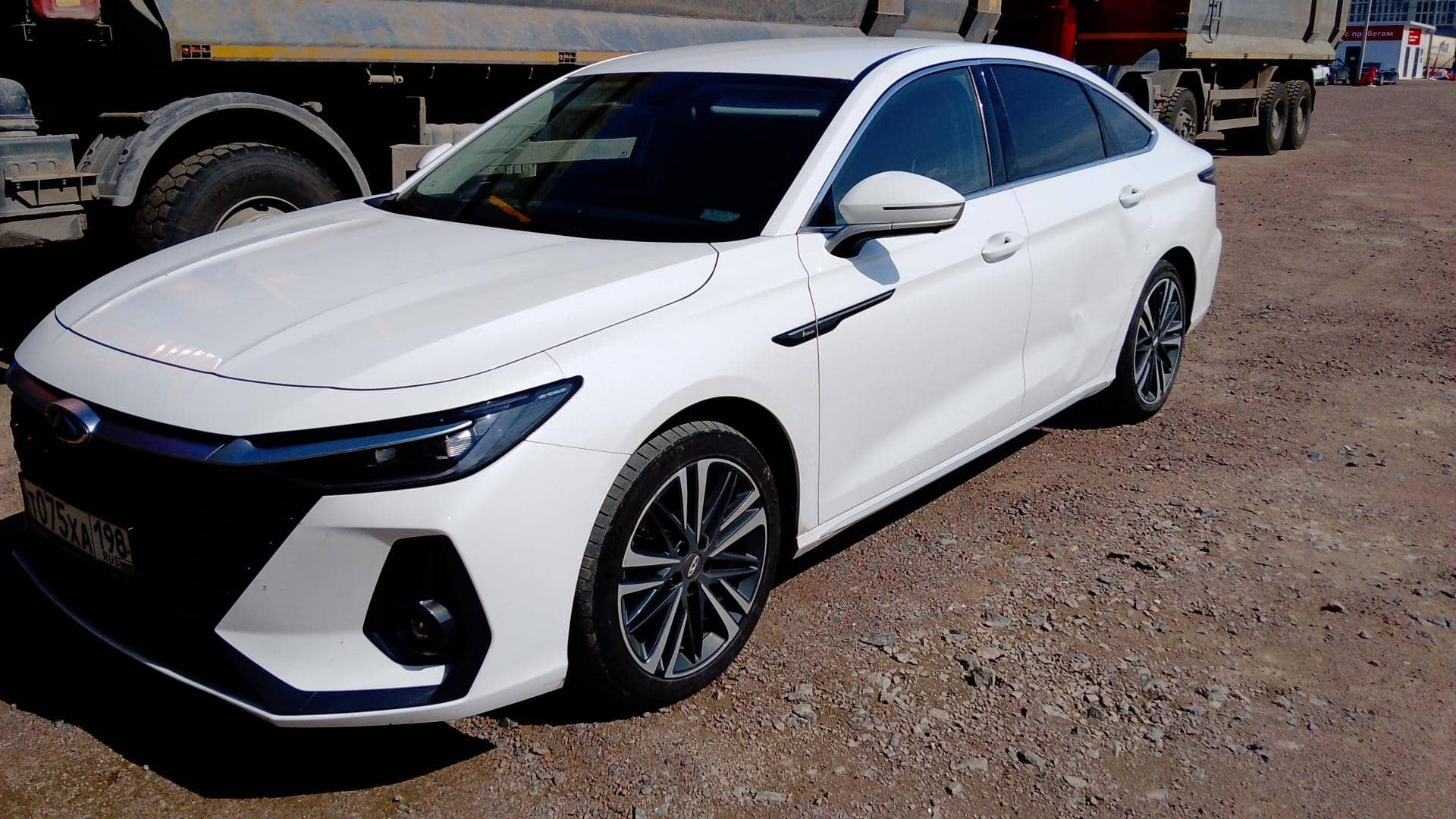 Chery Arrizo 8
