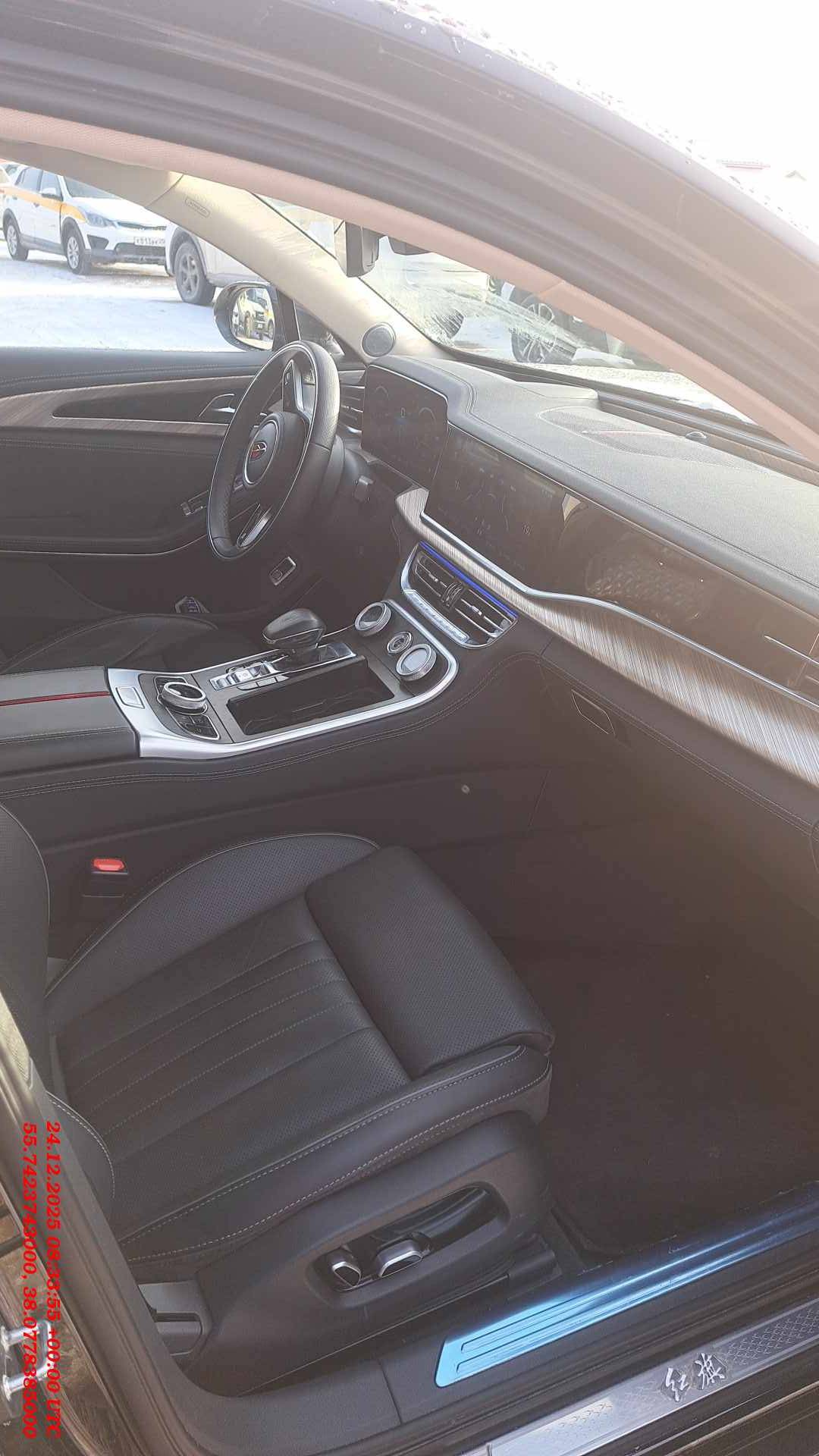 Hongqi H9,  106 672 км, 2023 года в лизинг