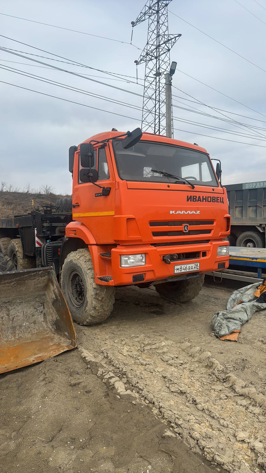 Ивановец КС-45717К-3Р КАМАЗ-43118 (6x6) гп 25т. вылет 27,0 (31,0)м.
