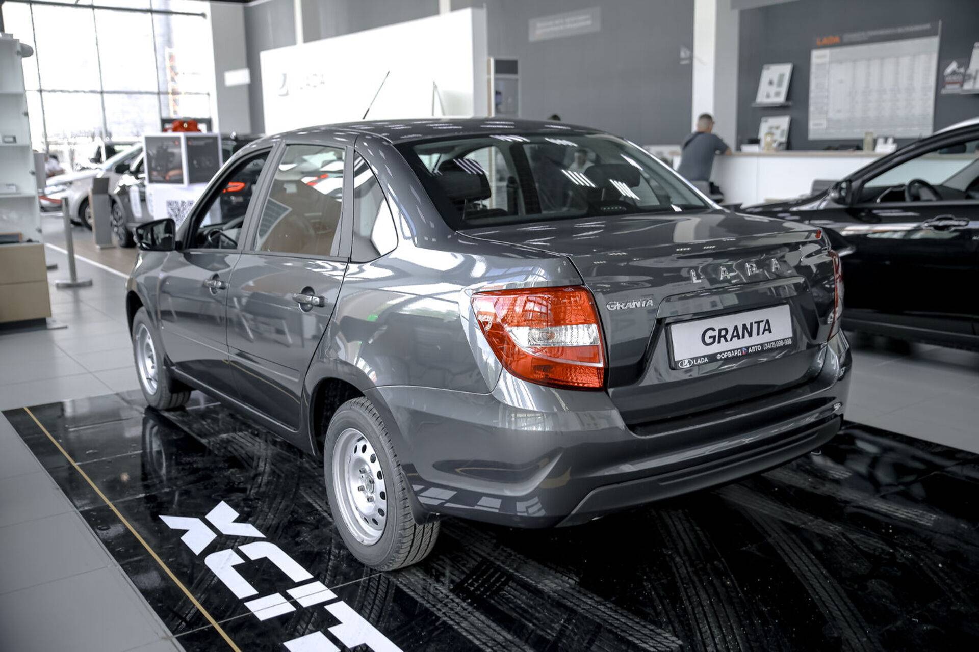 Lada Granta седан Comfort 24 1.6 106hp 5MT
