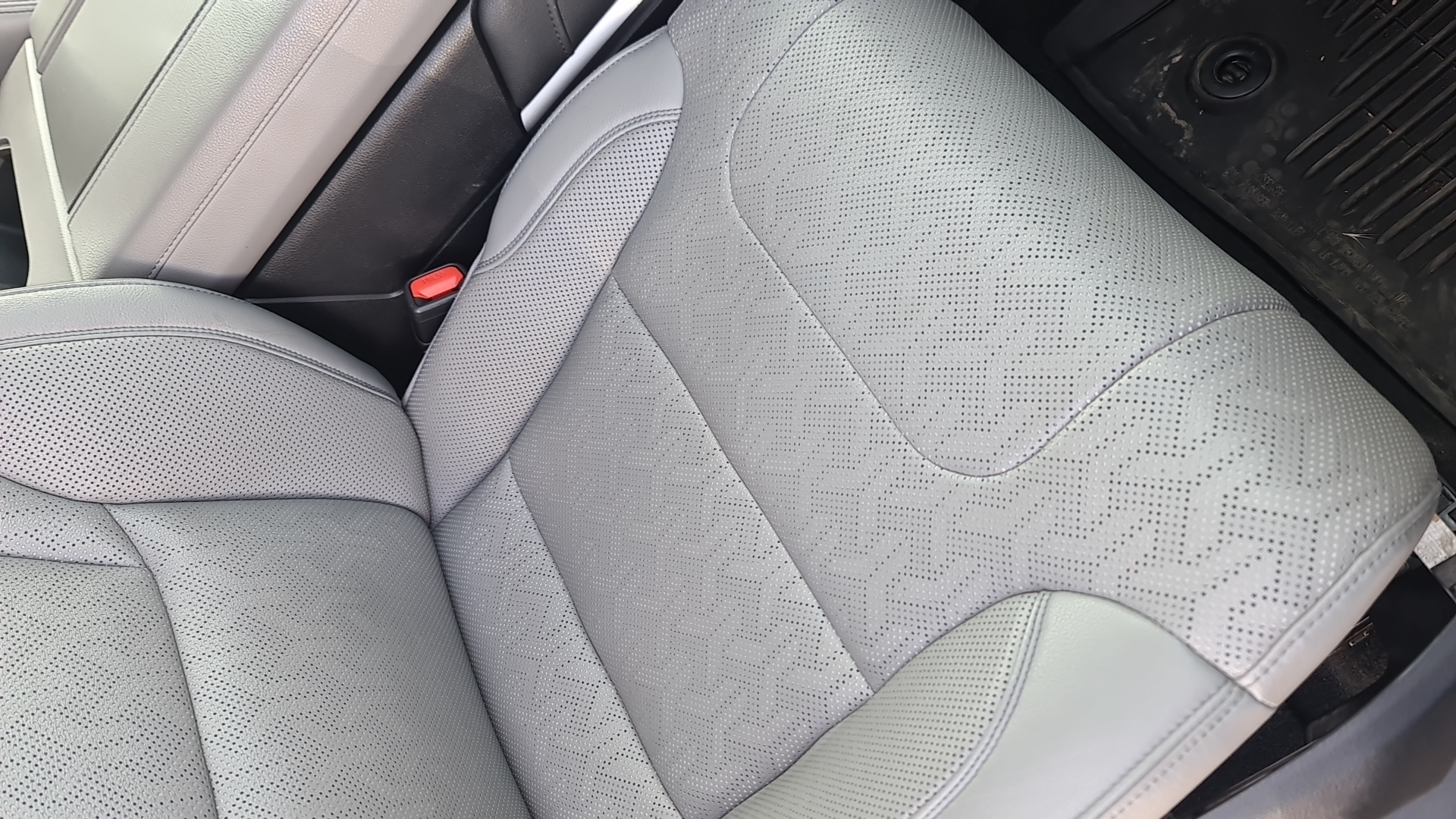 Toyota Sequoia,  274 405 км, 2022 года в лизинг