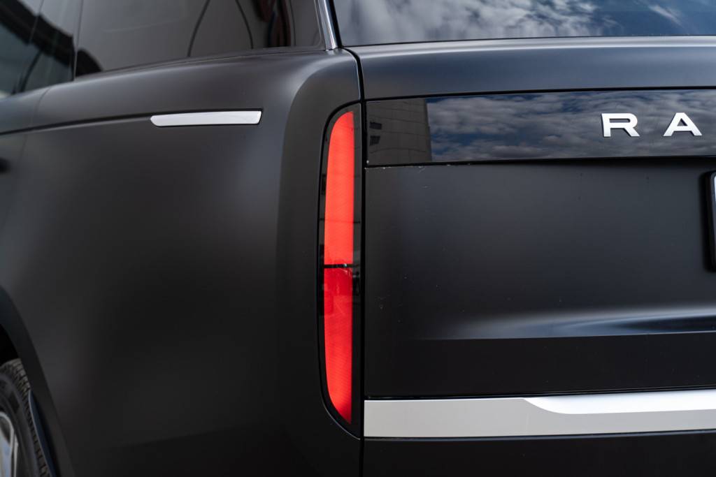 Land Rover Range Rover В6 3.0 дизель 350 л.с. гибрид Автобиография (Autobiography)