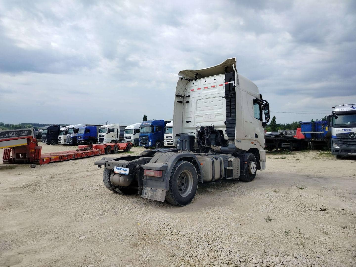 DongFeng GX DFH4180 4x2,  371 820 км, 2023 года в лизинг
