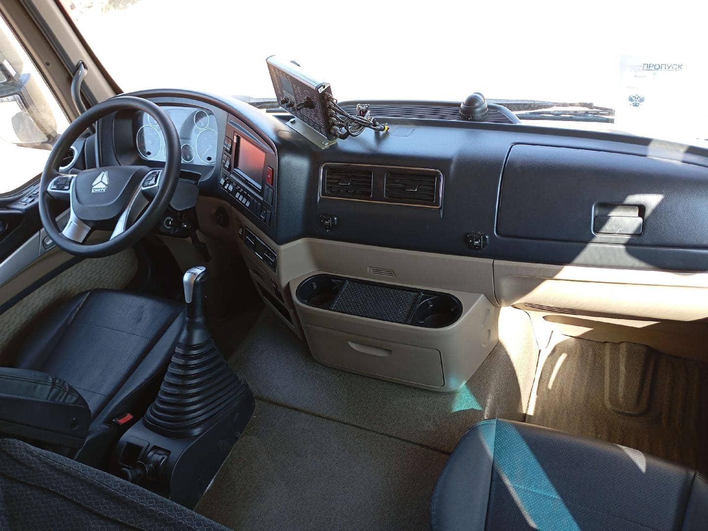 HOWO ZZ3256V384GE 6x4,  111 741 км, 2024 года в лизинг