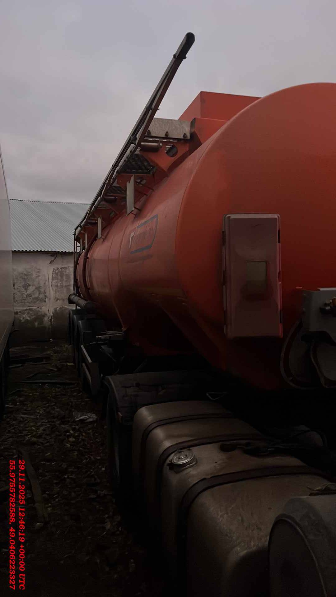 Сеспель Бензовоз SF3328 (964845), 2021 года