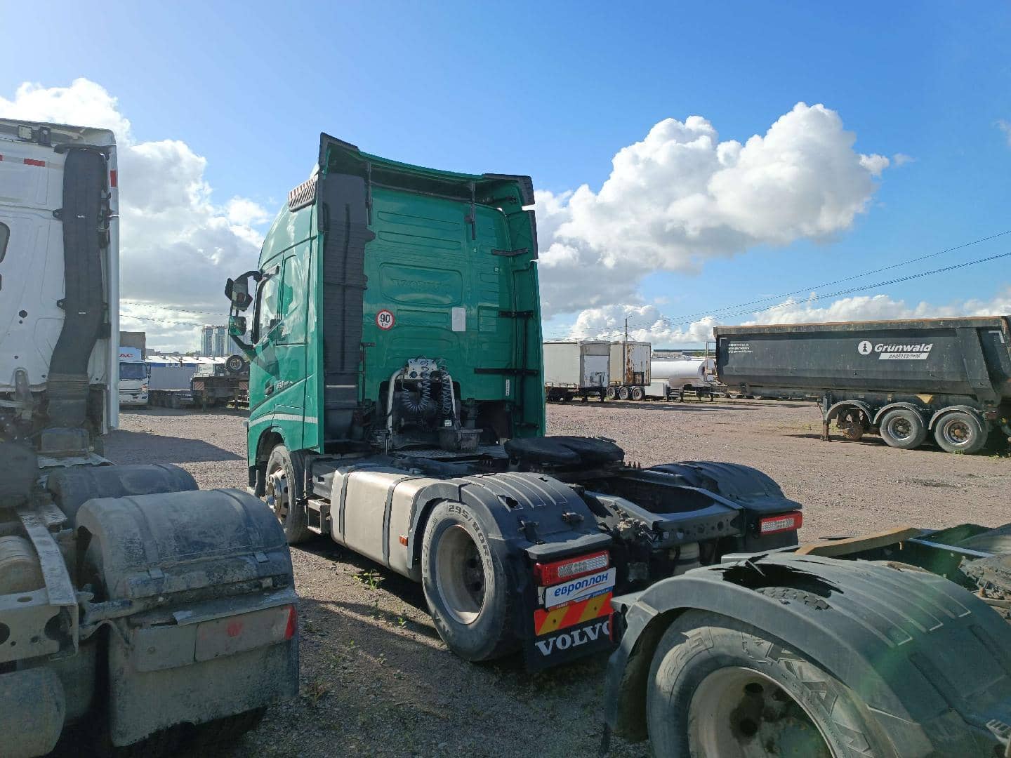Volvo FH 460 4x2 (FH Globetrotter),  460 477 км, 2020 года в лизинг