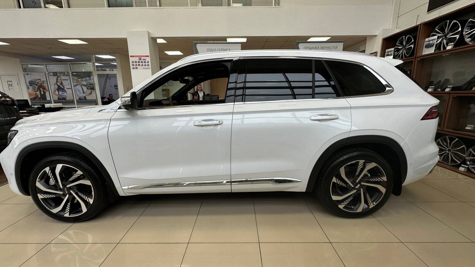 Geely Monjaro Exclusive 2.0T (238 hp) 8AT 4WD