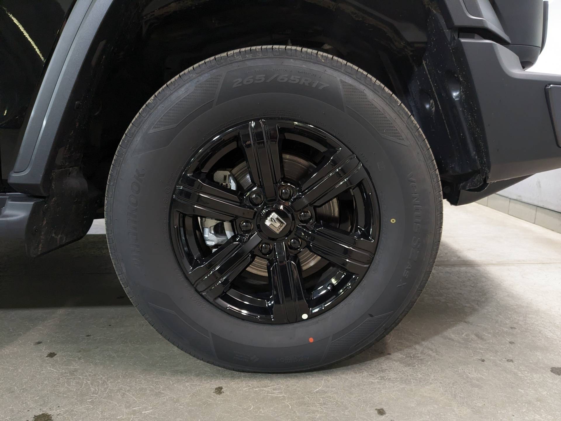 Tank 300 City Premium 2.0 8AT 4WD