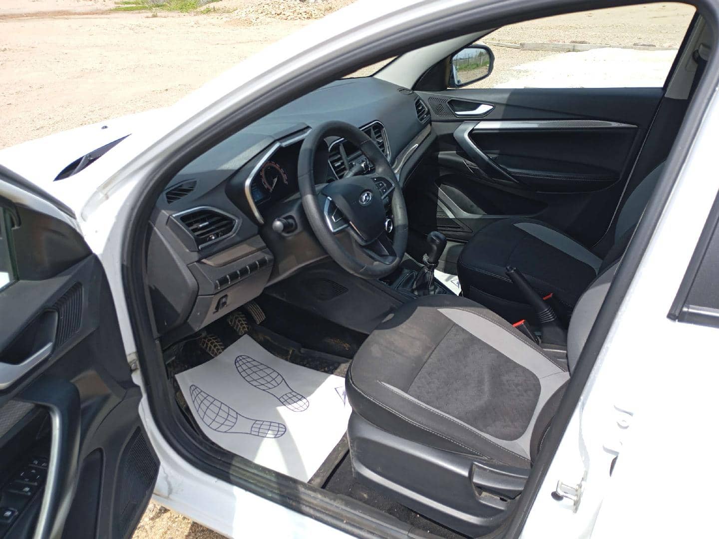 Lada Vesta седан,  130 000 км, 2023 года в лизинг