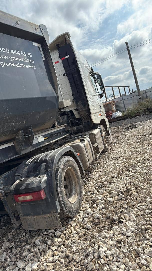 DongFeng DFH4180 4x2,  405 706 км, 2023 года в лизинг