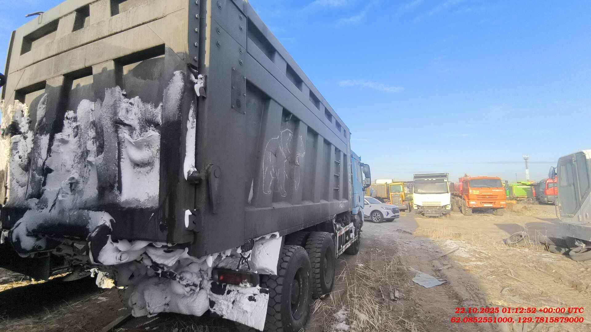 Shacman SX32586V384,  130 000 км, 2023 года