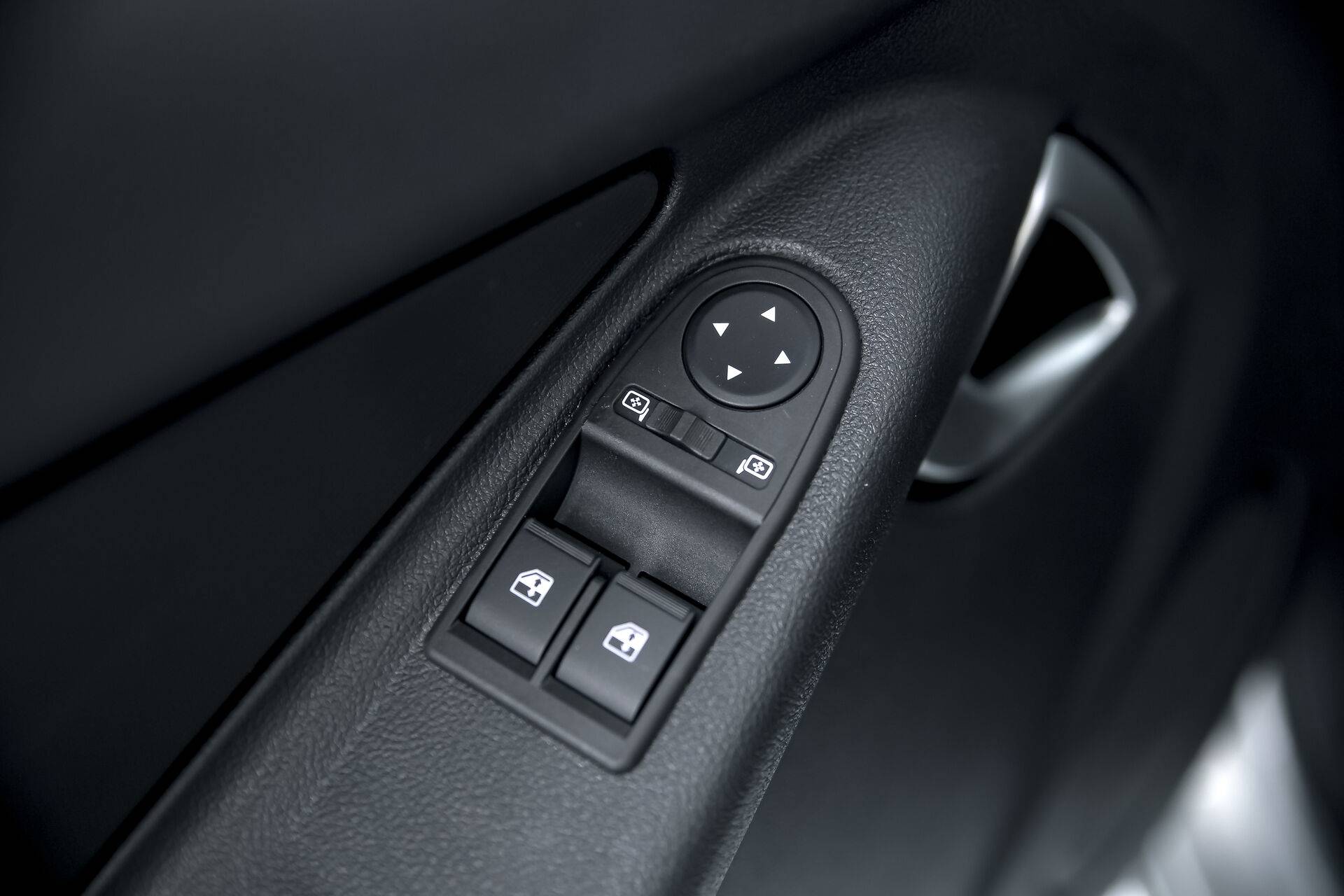 Lada Granta Sportline седан Comfort 24 1.6 106hp 5MT