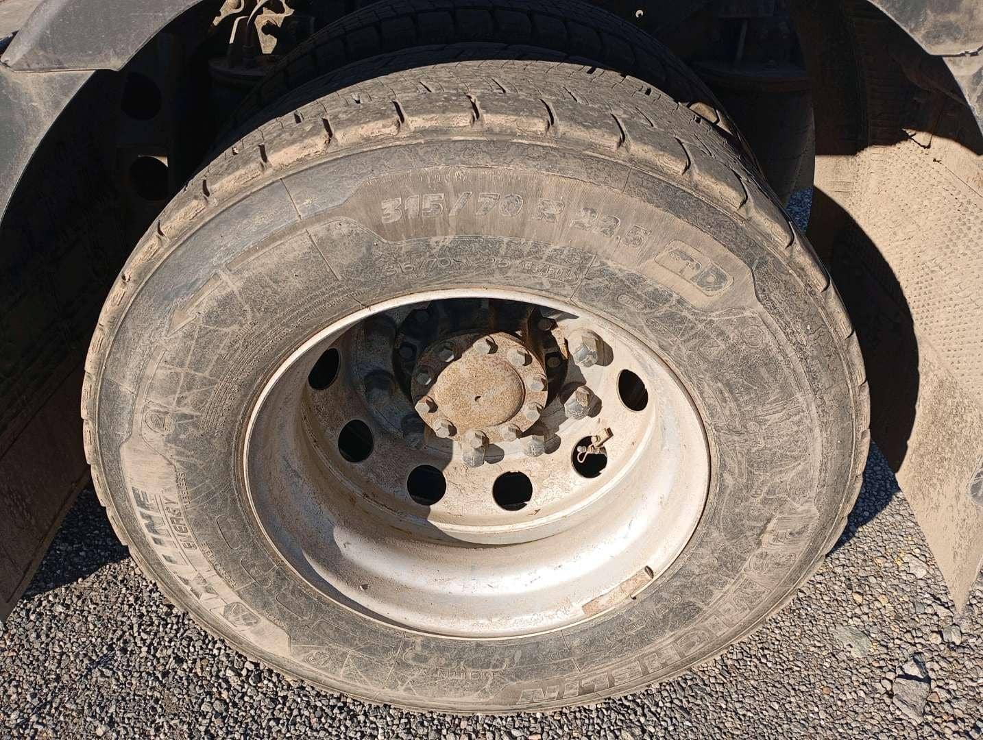DongFeng DFH4271 6x4,  180 284 км, 2023 года в лизинг