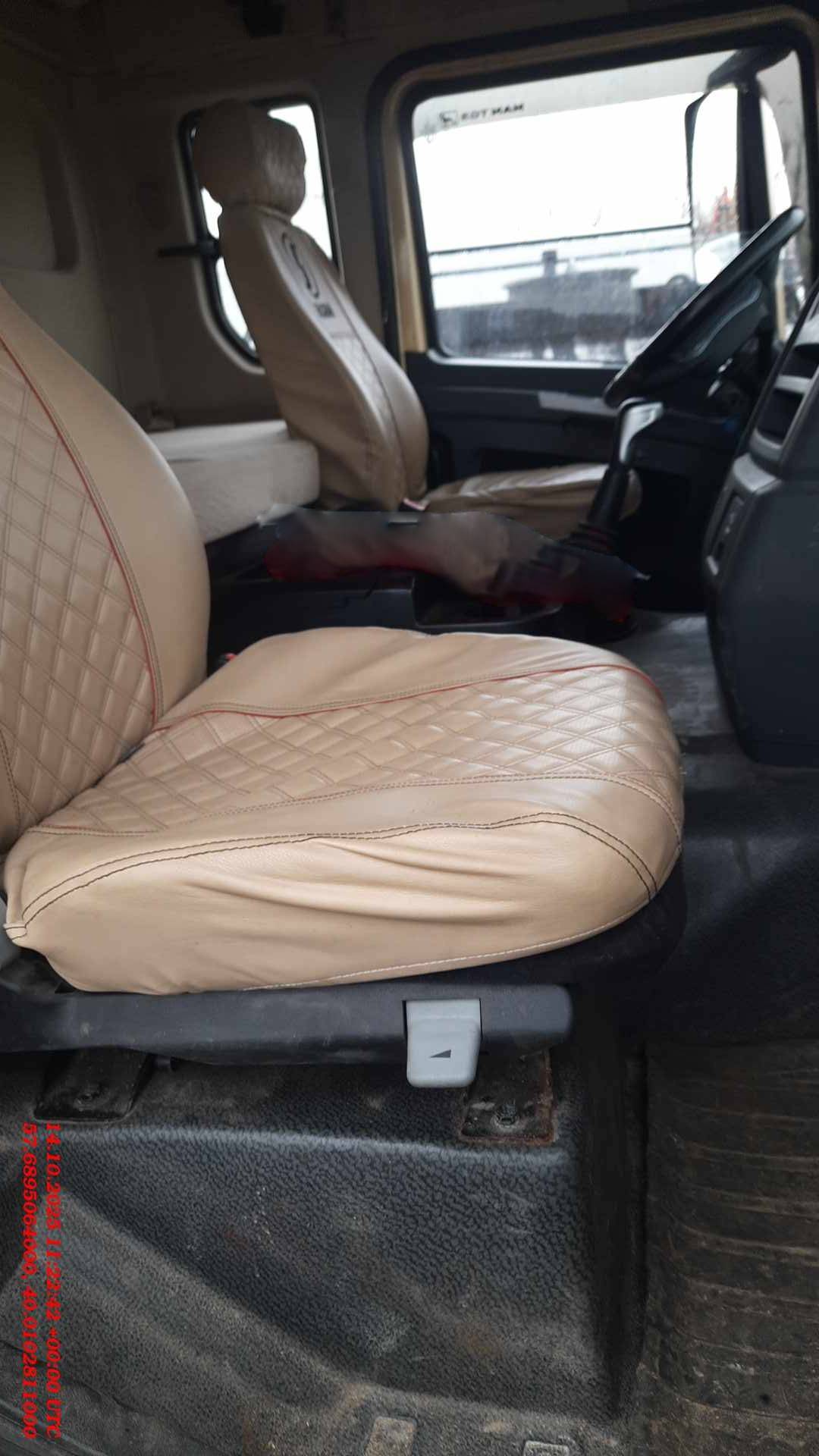 Shacman SX42584W324C,  310 286 км, 2022 года в лизинг